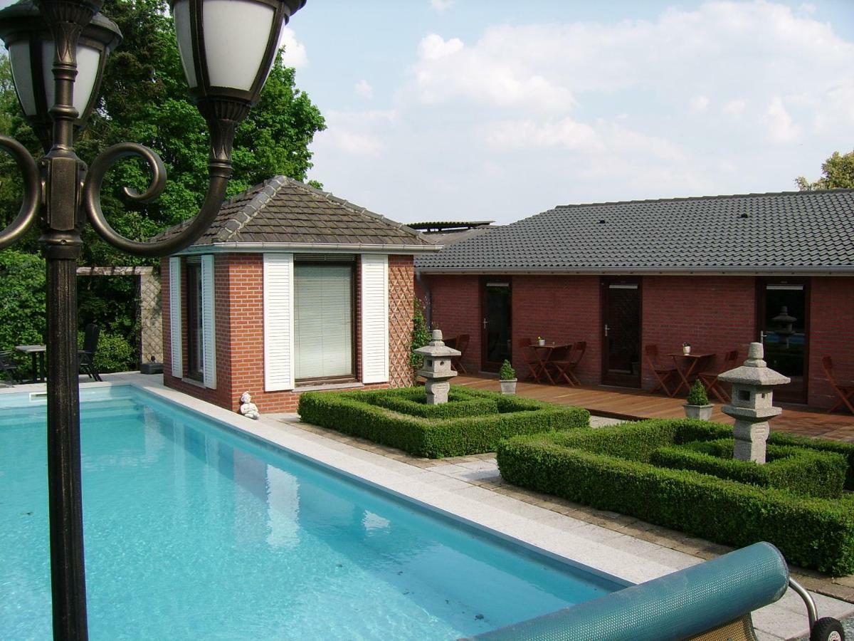 Bed and Breakfast Het Schalks Genot Poppel Exterior foto